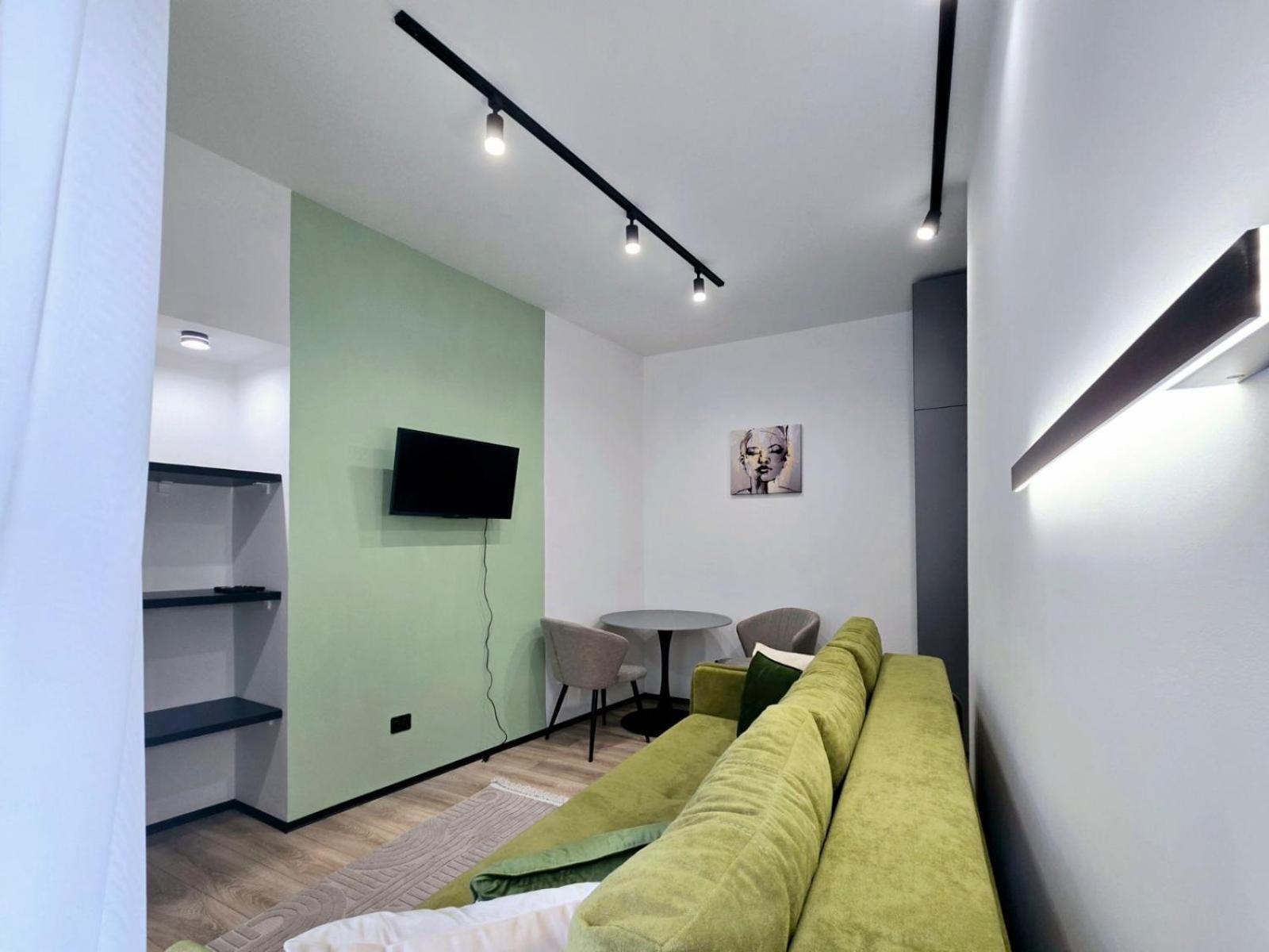 Apartment In The City Center Near The Park Lviv Buitenkant foto